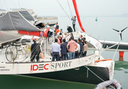 Visite du trimaran IDEC SPORT