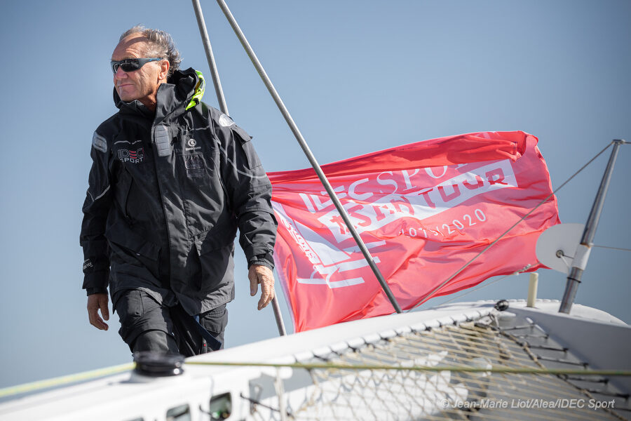 Francis JOYON à bord IDEC SPORT