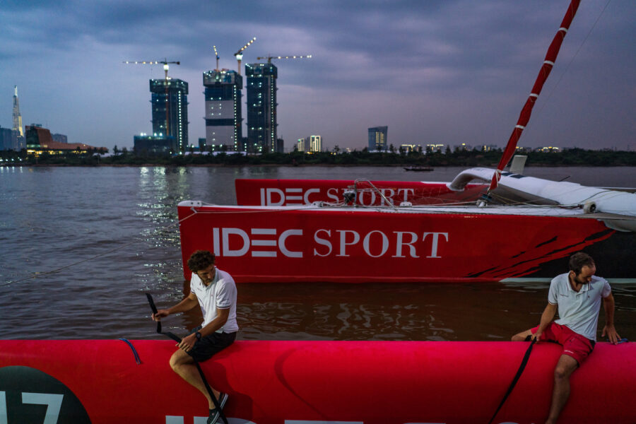 Arrivée Vietnam - IDEC SPORT © Photo : Quinn Ryan / Alea / IDEC SPORT