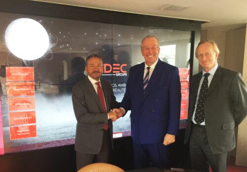 LE GROUPE IDEC RENTRE AU CAPITAL DU BRITANNIQUE SIMONS GROUP